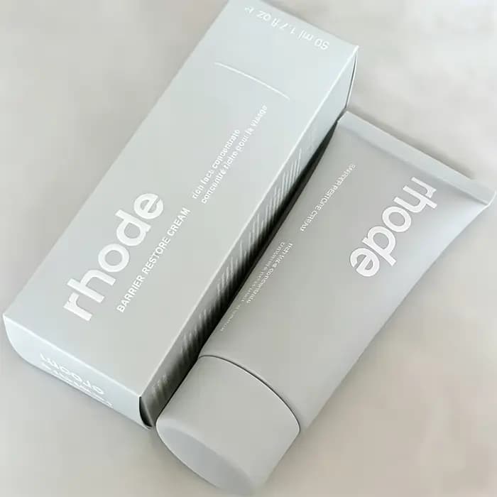 Gloss à lèvres Rhode - Teinte à lèvres vegan et sans cruauté animale avec formule nourrissante, fini