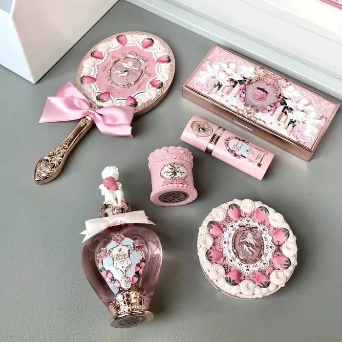 Flower Knows Rouge à Lèvres Matte Blush Liquide Set Fraise Cupidon Poudre Pressée Tenue Longue Crème