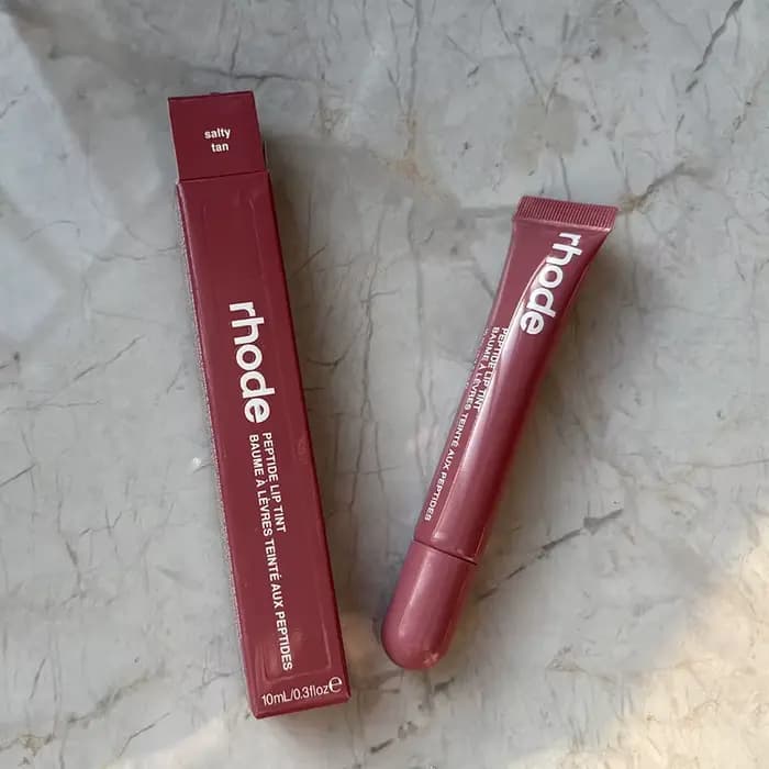 Baume à lèvres hydratant RHODE pour l'été, lissant les ridules, longue tenue, nourrissant, soin quot