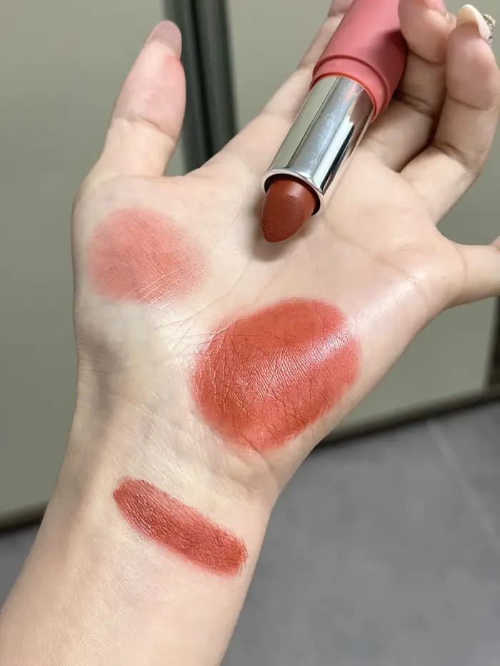 Rouge à lèvres mat transparent Herorange
