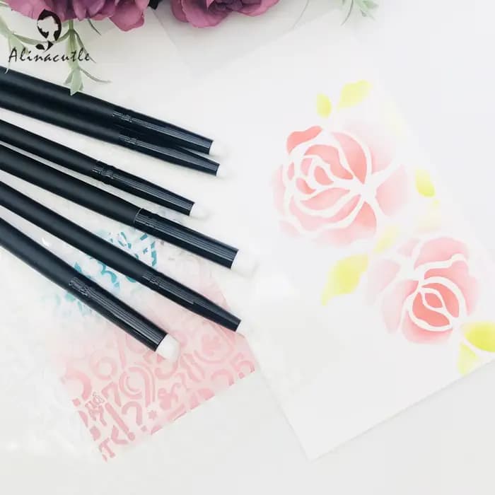 Mini pinceau de maquillage plat et incliné