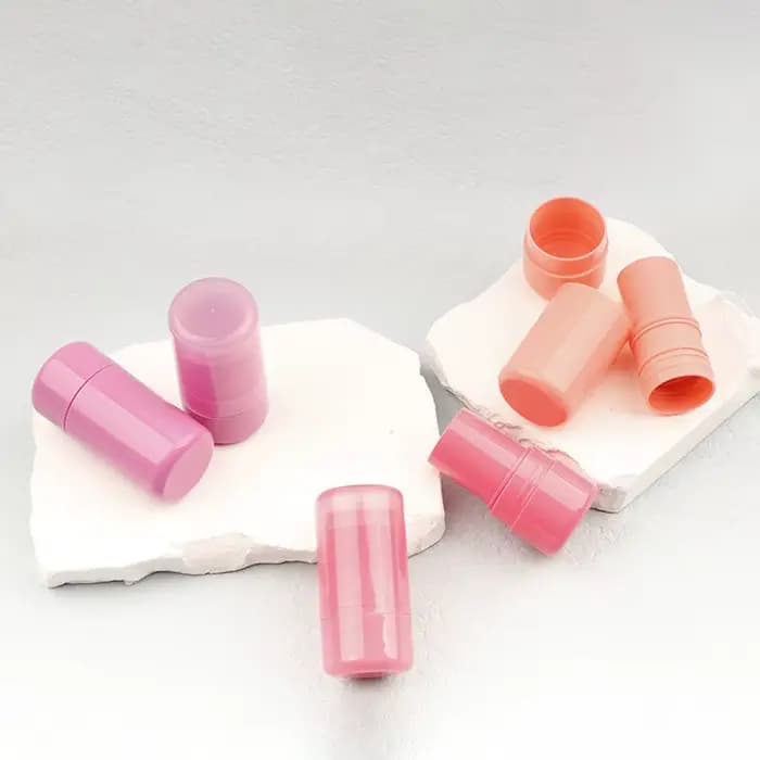 Tubes de baume à lèvres anti-transpirant