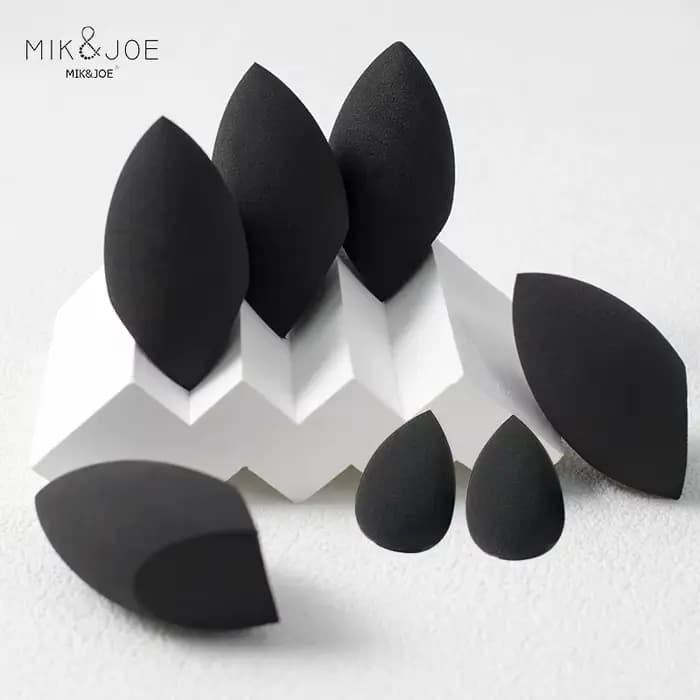 Oeuf éponge de beauté noir