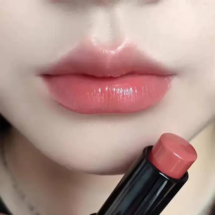 Miroir lèvres repulpantes hydratant rouge