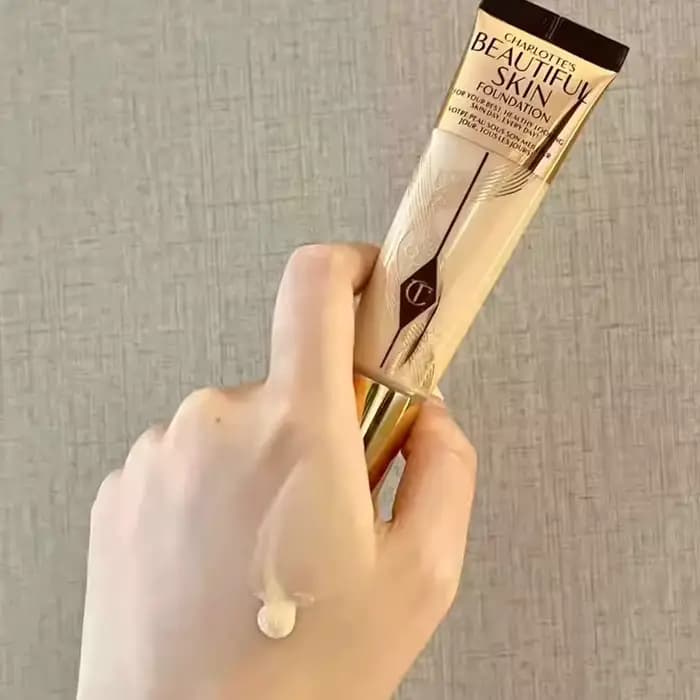 Charlotte Tilbury CT Essence Liquid Foundation