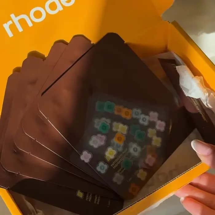 Rhod Summer Lip Moisturizing and Lasting Nourishing Powder Blusher Texture