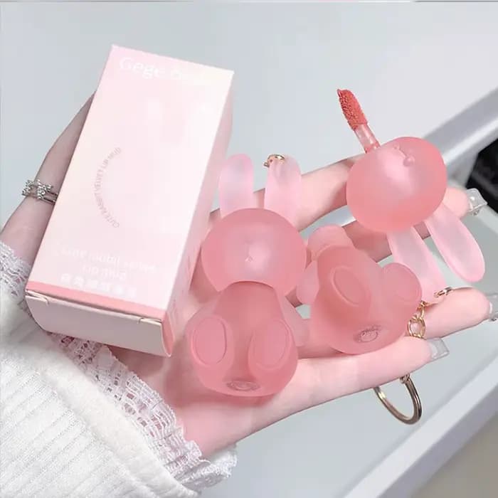 Le vernis à lèvres de lapin ours gege