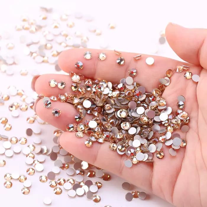 2880 strass en verre à dos plat de taille mixte couleur champagne pour vêtements/chaussures/tasses/fêtes/maquillage/ornementation d'ongles