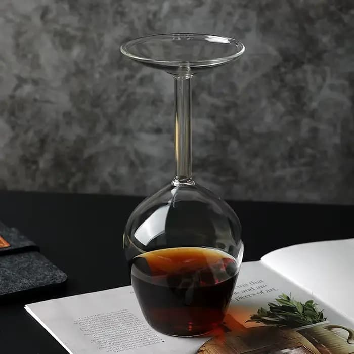 Verre à vin créatif à l'envers, tasse à vin rouge à longue tige de 400ML avec un Design inversé amusant, cadeau de noël Unique pour les amateurs de vin