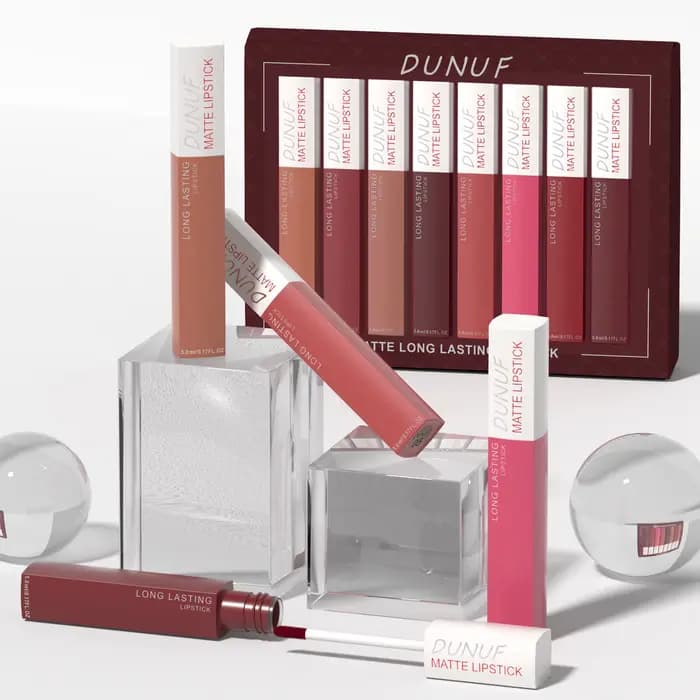 Ensemble de gloss à lèvres de couleur mate