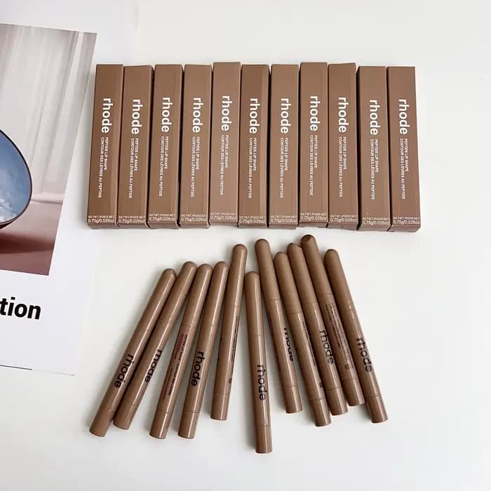 Crayon à lèvres en forme de peau