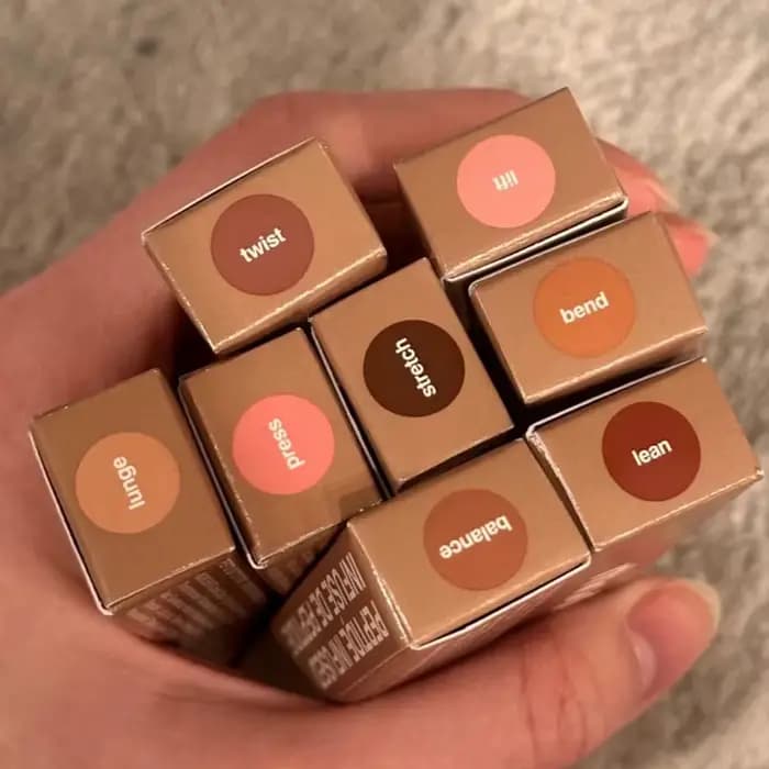 Produits de maquillage de marque : Crayon à lèvres au peptide cutané