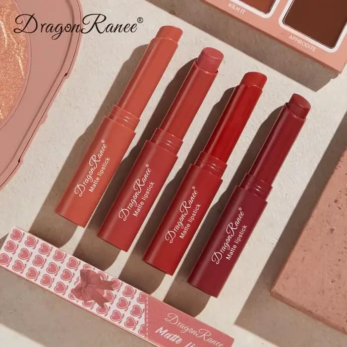 Rouge à lèvres mat rose Nude