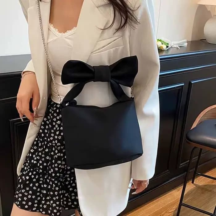 Sac à main tendance et créatif pour femme avec nœud, grande capacité, couleur unie rose, sac à poignet noir et rouge, sac à bandoulière élégant pour l'extérieur
