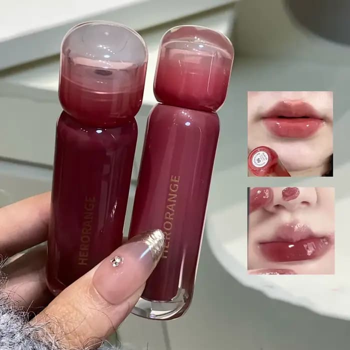 Gloss à lèvres rouge violet gelée