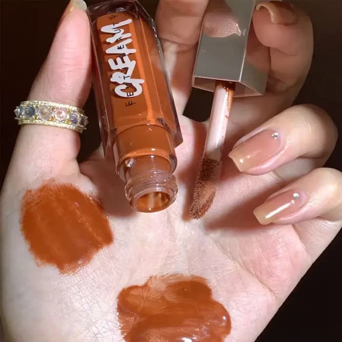Rouge à lèvres tendance Fenty Glow FUSSY HEAT FENTY GLOW