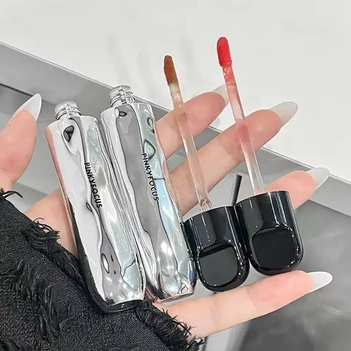 Brillant à lèvres miroir nu