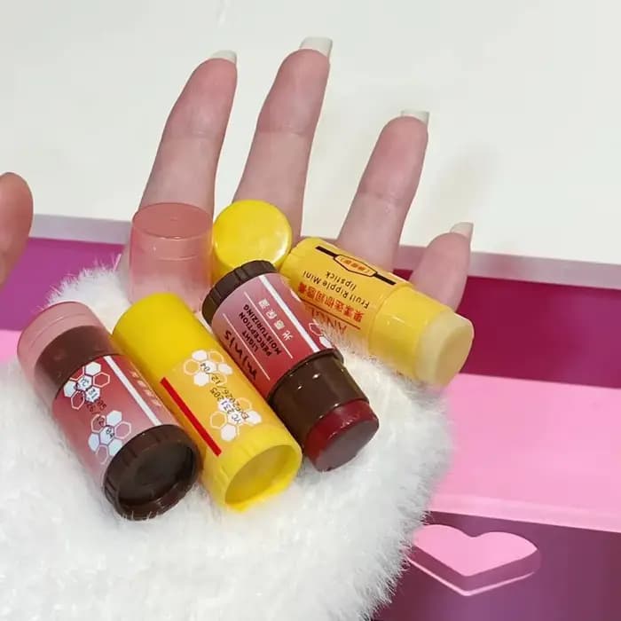Ensemble de deux rouges à lèvres hydratants
