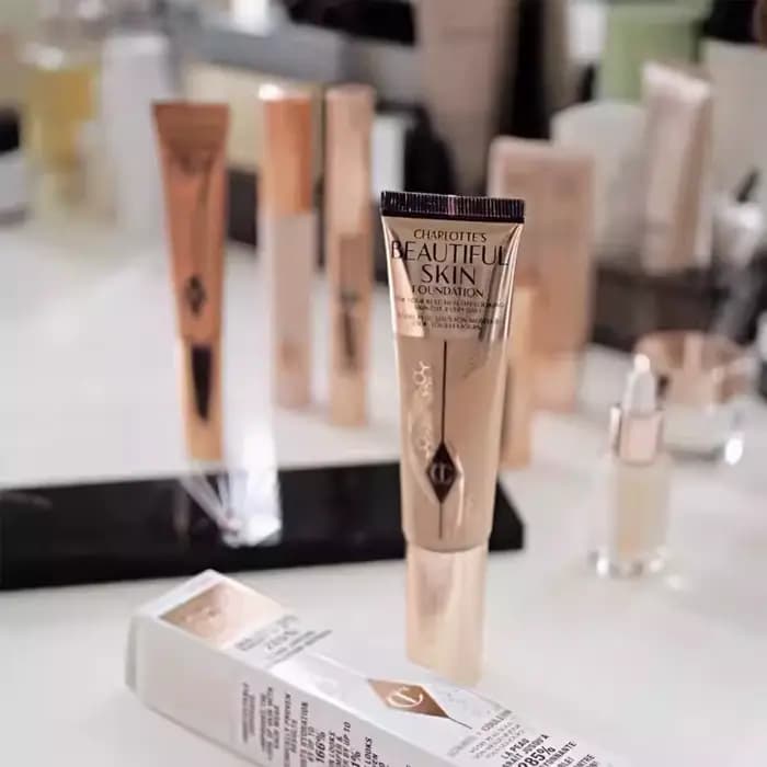 Charlotte Tilbury CT Essence Liquid Foundation
