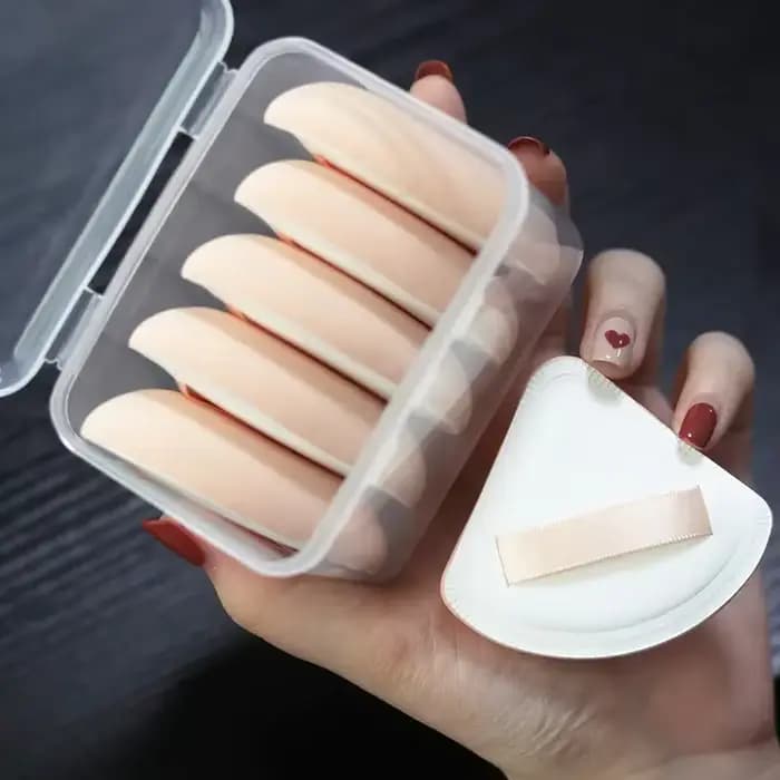 Bouffées de fond de teint en forme de goutte pour femme