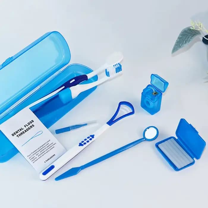 Kit professionnel de soins bucco-dentaires 8 pièces, outils de nettoyage des dents portables avec étui de rangement pour la maison, les voyages et l'hygiène quotidienne