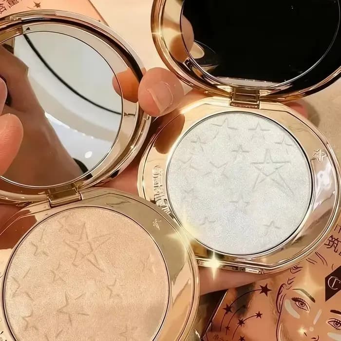 Charlotte Tilbury Poudre fixante lissante pour la peau