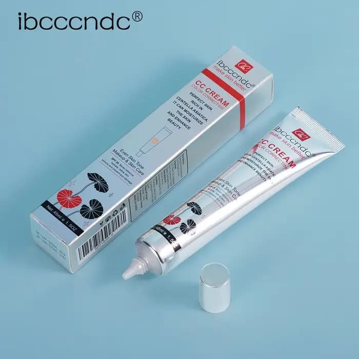 CC crème pour visage correcteur fond de teint