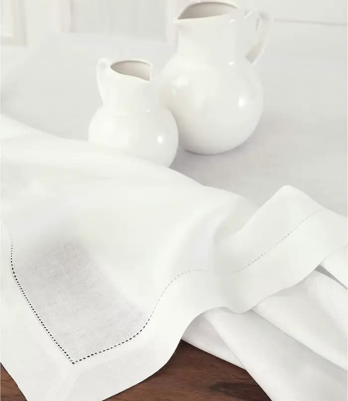 Nappe en lin blanc - Nappe 100% lin pur avec ourlet festonné pour tables rectangulaires - Ourlet festonné classique, lavage en machine
