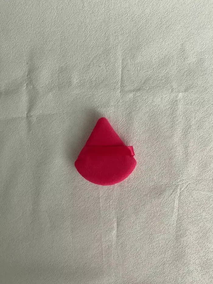 Bouffée de poudre floquée multicolore