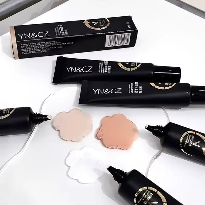 Fond de Teint Liquide Blanc Couvrance Totale pour Maquillage Gothique d'Halloween – Formule Crémeuse Haute