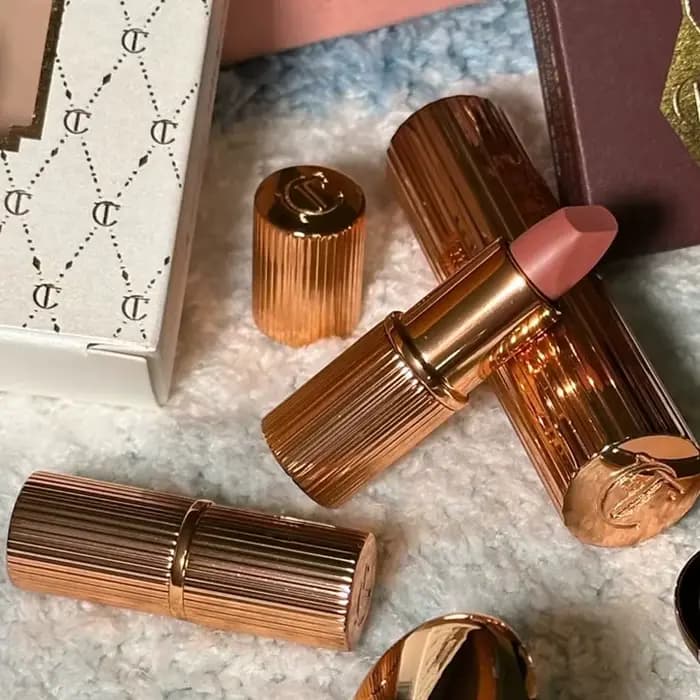 Charlotte Tilbury Matte Revolution rouge à lèvres hydratant longue durée