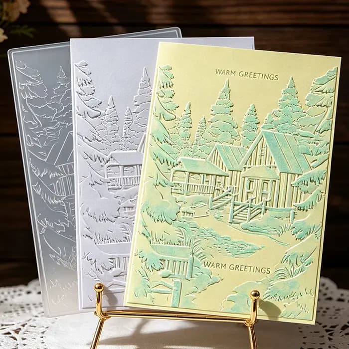 Carte de vœux artisanale en bois de forêt, motif paysage nordique en relief, avec bordure en bois massif.