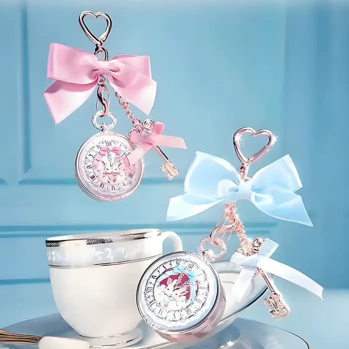 Baume à lèvres Flower Knows avec acide hyaluronique et mélange d'huiles hydratantes Rabbit Garden Girl Heart Cute Anti Crack Lipstick Pendant