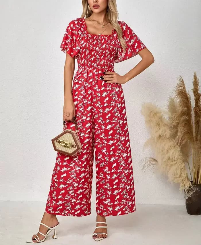 Combinaison rouge pour femme à imprimé floral, col carré, manches à volants, taille smockée, jambes larges, pour le printemps, l'été, les fêtes, les occasions décontractées et les vacances
