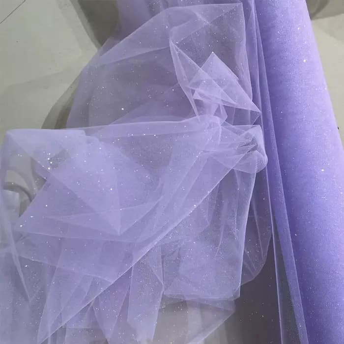 Tissu de robe de mariée en tulle, paillettes fines violettes, cristal brillant moyen dur, maille transparente, disposition de fond, champagne