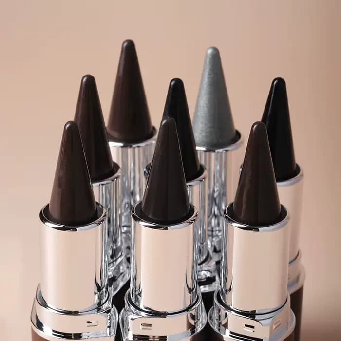 Eyeliner fumé argenté métallique