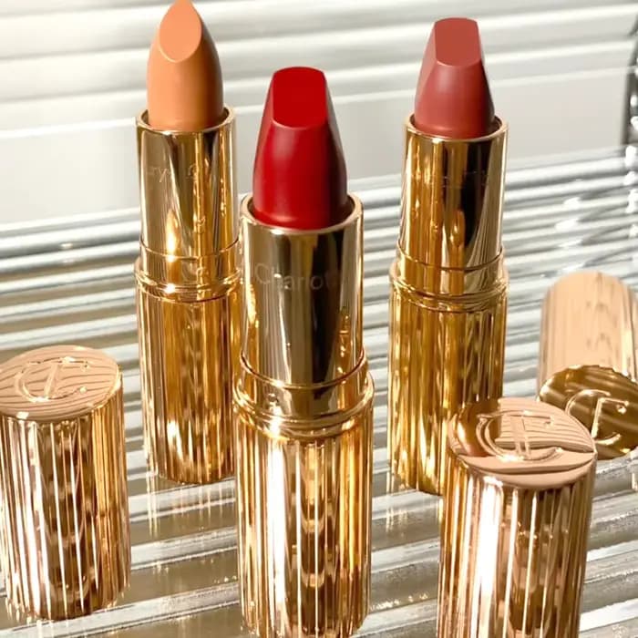 Charlotte Tilbury Rouge à lèvres mat longue tenue