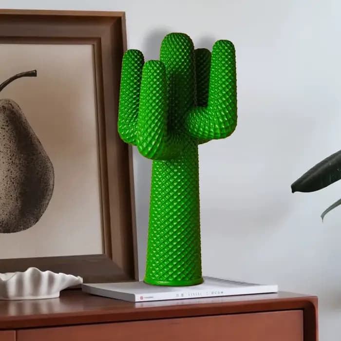 Décoration de Chambre : Cactus en Résine pour Bureau, Statuette Décorative pour la Maison, Salon, Meubles à Vin, Hall d'Entrée, Bureau – Ornement Végétal Artificiel, Idée Cadeau