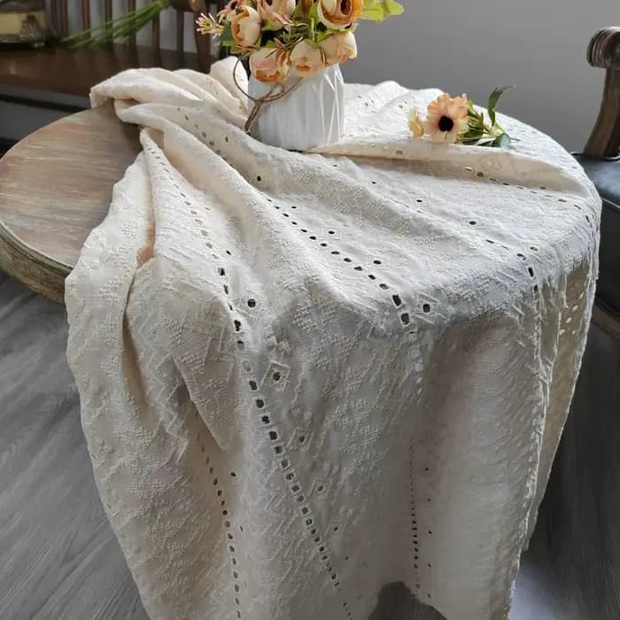 Tissu brodé en lin ajouré pour vêtements, rideau de robe, fabrication de matériel de couture en tissu fait à la main