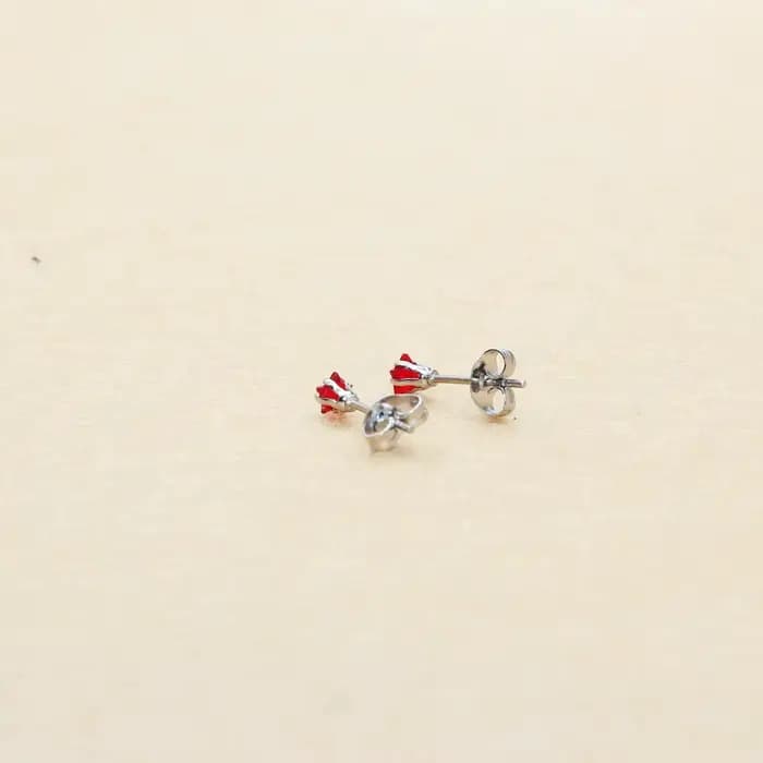 Mini boucles d'oreilles à clous en acier inoxydable, couleur étoiles rouges, 4mm, nouveaux bijoux en cristal avec Anti-allergie