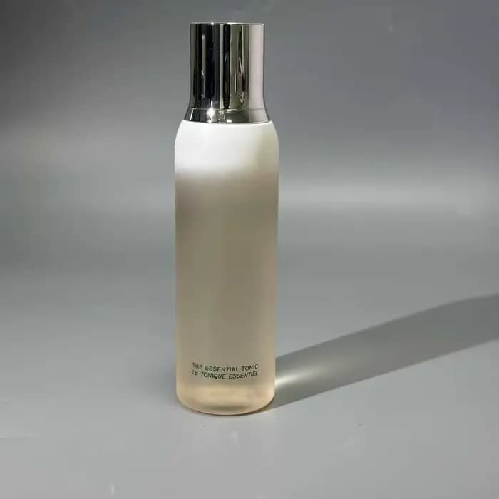 La Lotion Traitante 150ml, l'émulsion infusante 125ml, l'outil de maquillage