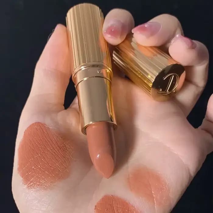 Charlotte Tilbury Matte Revolution rouge à lèvres hydratant longue durée