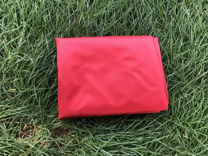 (DRAGON FLAG) Drapeaux rouges 90x150cm, bannière de couleur unie, drapeaux suspendus en polyester, drapeaux DIY pour la décoration