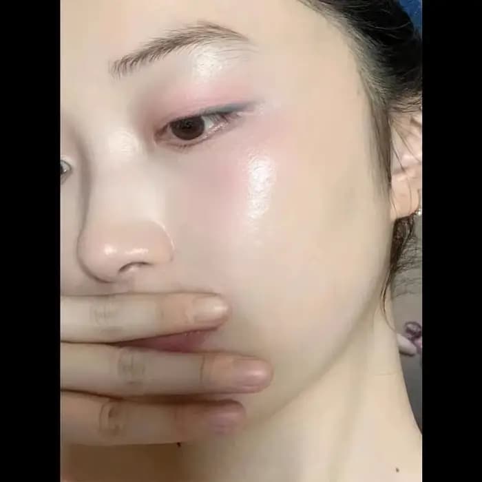 Bâton de haute brillance surligneur Blush eau lumière miroitant imperméable visage Contour illuminateur éclaircir