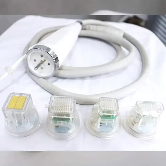 Dernier dispositif complet de soins de la peau pour l'élimination de l'acné et la réduction des vergetures des cicatrices, raffermissement de la peau, Machine efficace de soins de la peau