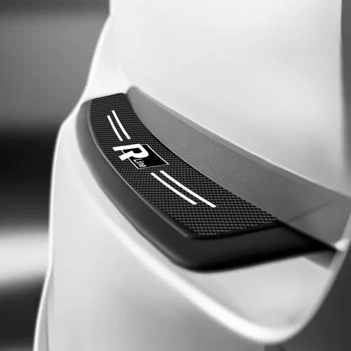Autocollant de protection de seuil de porte de voiture en cuir et fibre de carbone avec logo Rline pour Volkswagen VW R Line R32 Touareg Passat Polo MTM Blue Motion