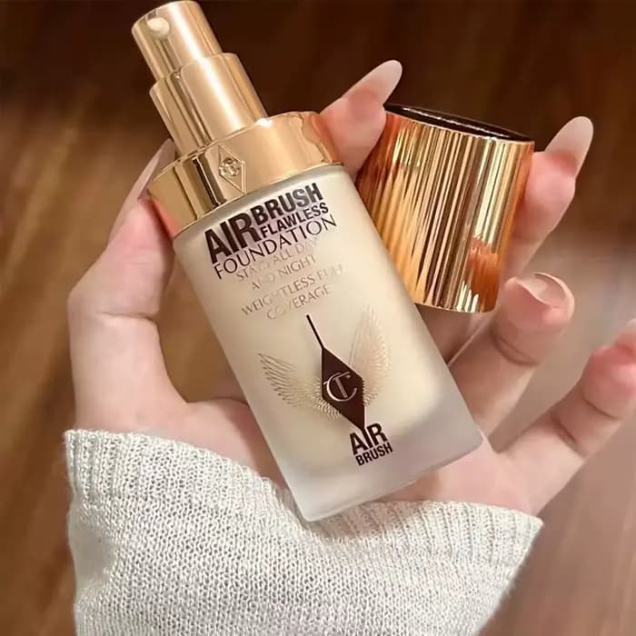 Charlotte Tilbury Poudre fixante lissante pour la peau