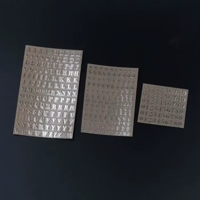 Autocollants chiffres or argent 3mm