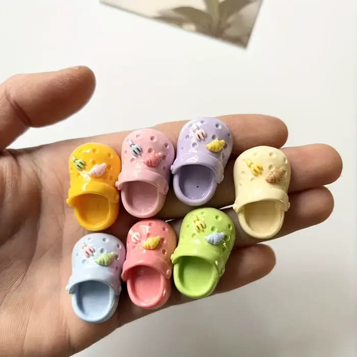 Mini pantoufles, aimants de réfrigérateur en résine, décorations magnétiques mignonnes pour la maison, cadeaux magnétiques