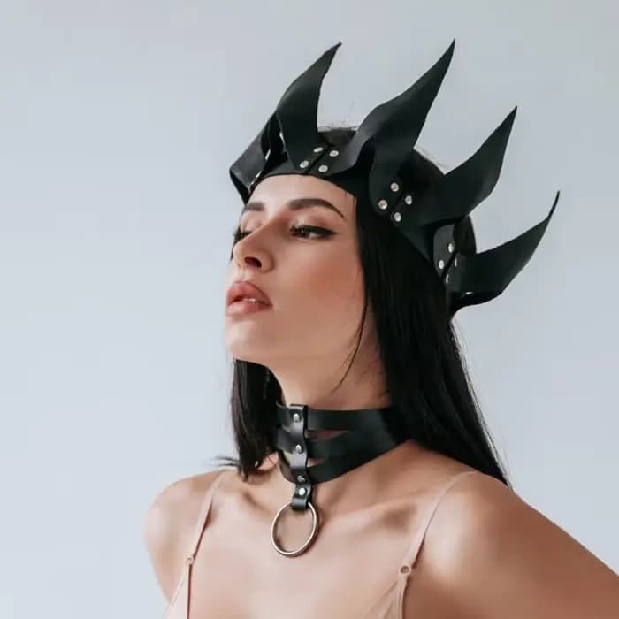 Accessoires de cosplay en cuir PU pour femmes et hommes, couronne rouge, costume de carnaval, décoration du jour de Noël, accessoire SFP, masade Tim Party
